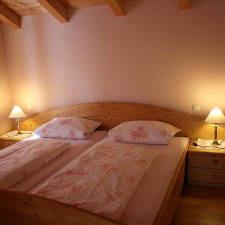 Haus Schwarz Appartement Staudach-Egerndach Buitenkant foto