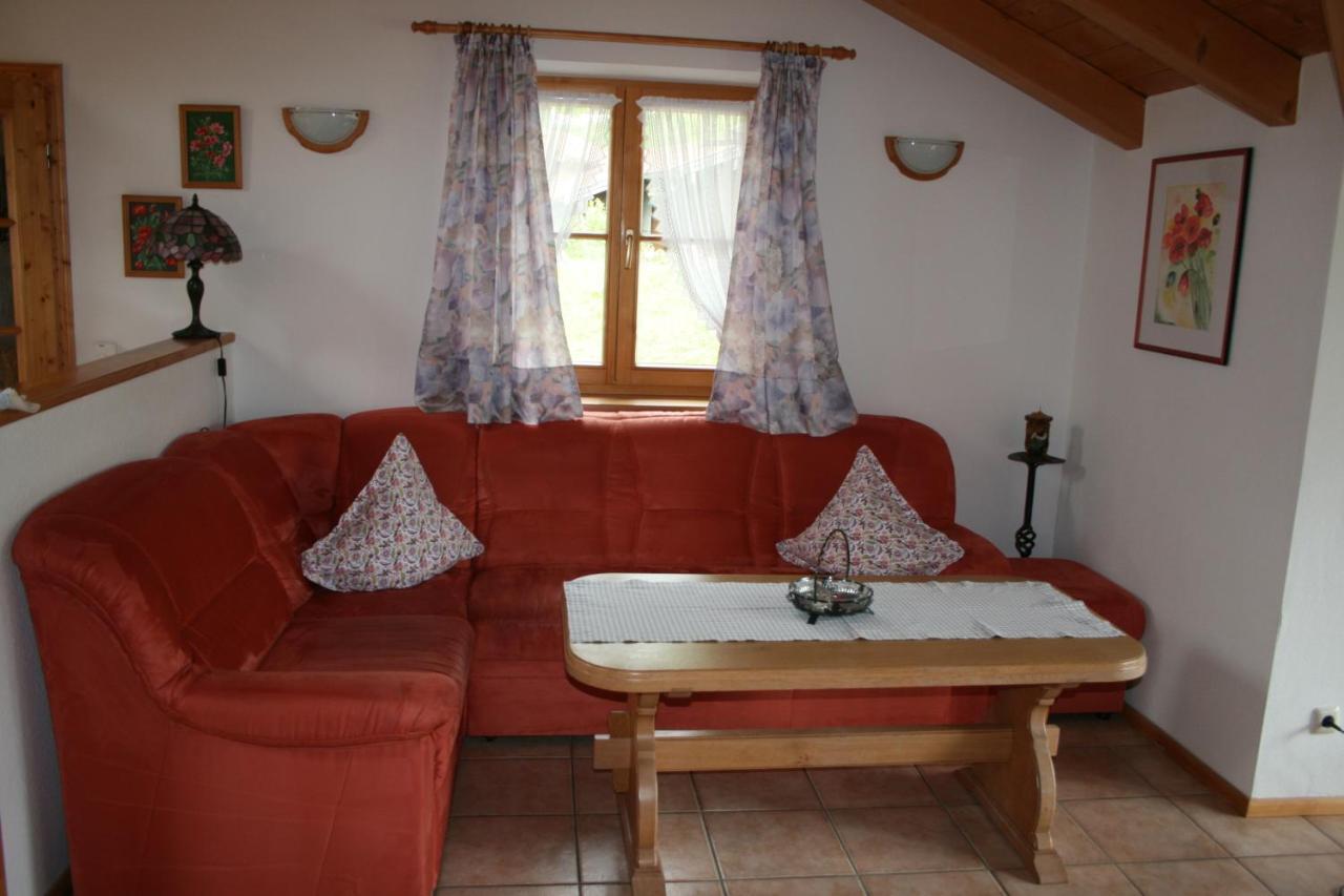 Haus Schwarz Appartement Staudach-Egerndach Buitenkant foto